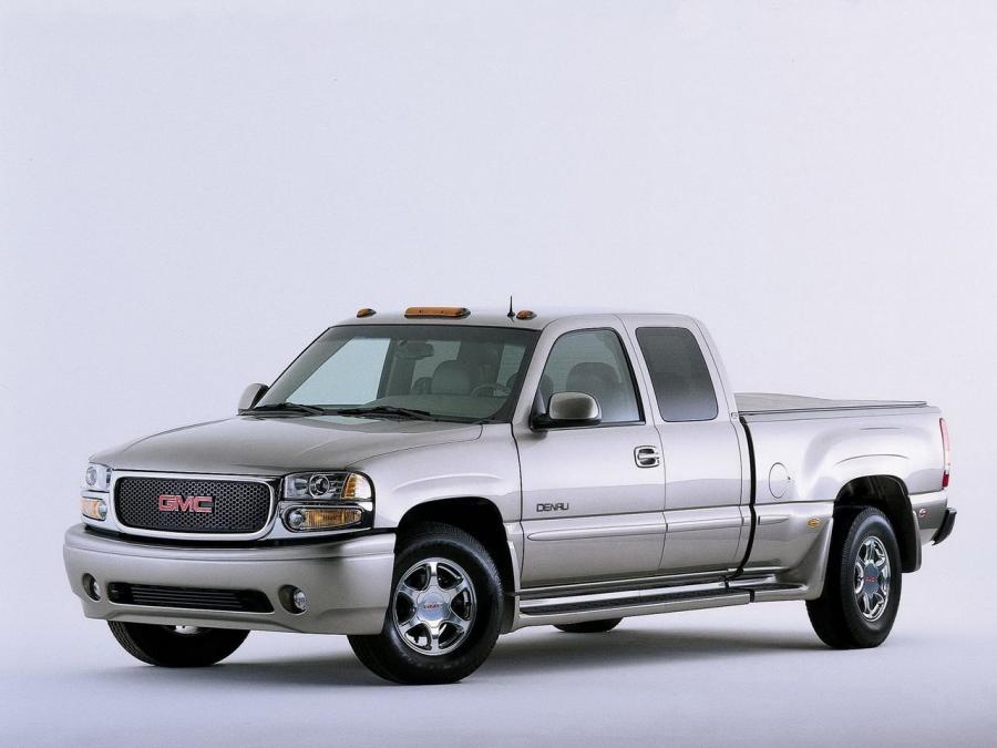  GMC Sierra Denali Extended Cab 2003 года  (фото 2 из 5)